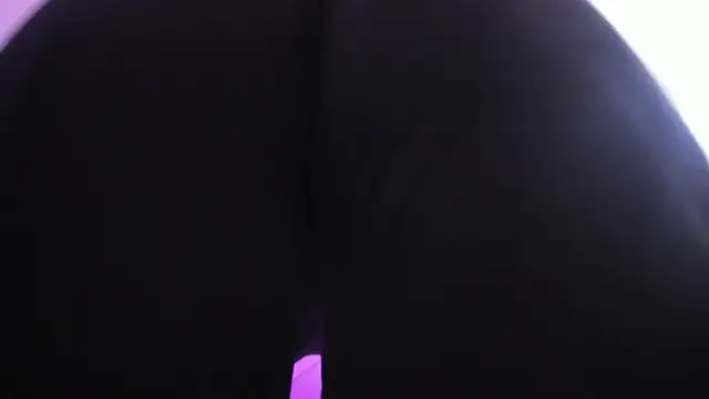 Snapshot of April_bowie chatting on October 11, 2025, 12:06 pm April bowie online show from October 11, 2025, 12:06 pm