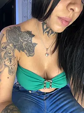 Snapshot of AbbyFtLuna chatting on September 13, 2025, 11:05 pm AbbyFtLuna online show from September 13, 2025, 11:05 pm