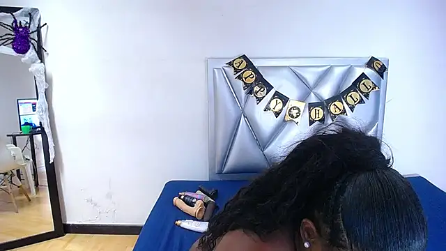 Snapshot of exotic_karmella chatting on October 25, 2025, 8:53 pm exotic karmella online show from October 25, 2025, 8:53 pm