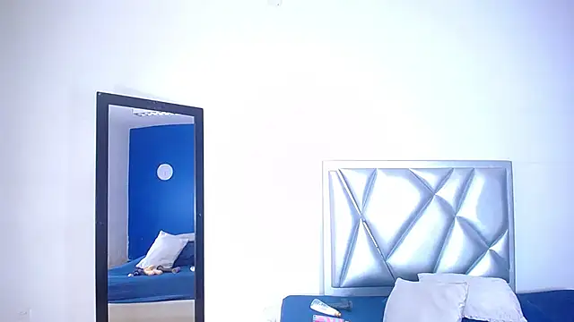 exotic karmella online show from November 26, 2025, 9:04 pm