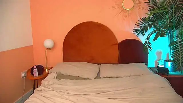 FerrariRedxBabestation online show from September 28, 2025, 6:37 pm