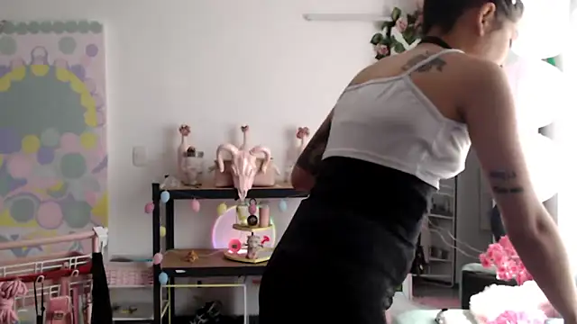 Hellen dumont online show from April 12, 2026, 7:06 pm