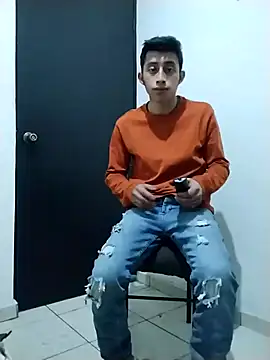 Flaquito pitudo online show from January 1, 2025, 1:59 pm