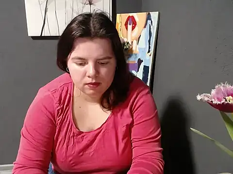so shy online show from March 11, 2025, 10:40 am