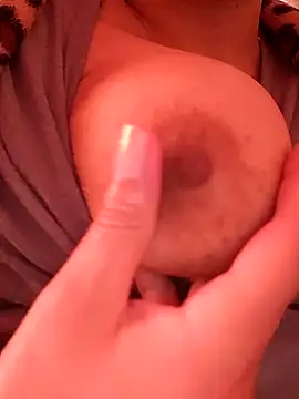 carmelasexy online show from January 13, 2026, 1:04 pm