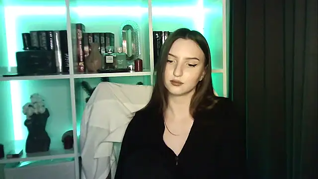 X Alisa online show from February 13, 2026, 8:09 pm