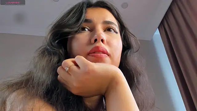 Snapshot of hoa_lan chatting on March 2, 2025, 6:16 am hoa lan online show from March 2, 2025, 6:16 am