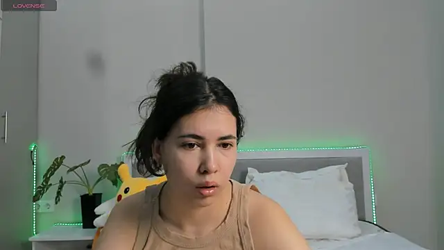 Snapshot of hoa_lan chatting on March 13, 2025, 2:38 am hoa lan online show from March 13, 2025, 2:38 am