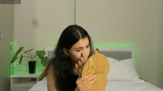 Snapshot of hoa_lan chatting on March 12, 2025, 3:02 am hoa lan online show from March 12, 2025, 3:02 am