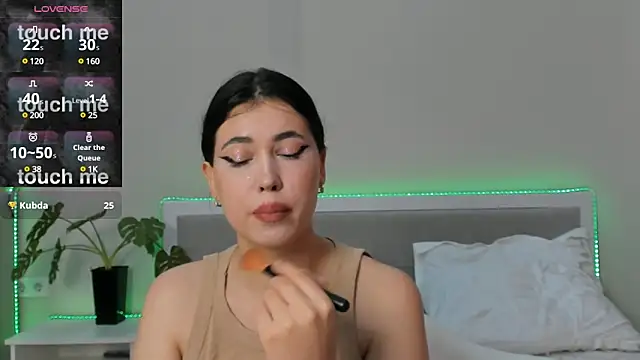 Snapshot of hoa_lan chatting on March 16, 2025, 5:25 am hoa lan online show from March 16, 2025, 5:25 am