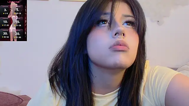 Snapshot of Ag4ta_ chatting on February 18, 2025, 10:58 pm Ag4ta online show from February 18, 2025, 10:58 pm