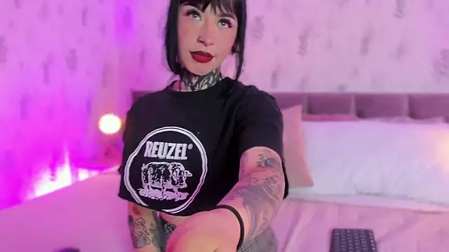 Scolw online show from October 15, 2025, 8:17 pm