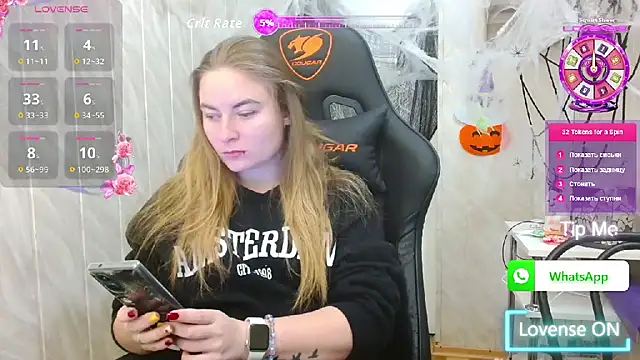 ElenaMaeer online show from October 21, 2025, 5:40 am