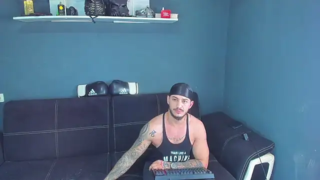 chrismaster12 online show from March 5, 2025, 12:11 pm