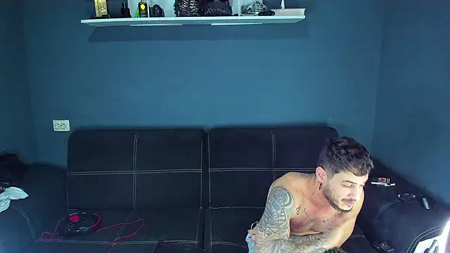 chrismaster12 online show from March 2, 2025, 11:17 pm