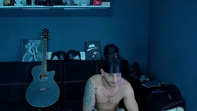 chrismaster12 online show from March 13, 2025, 2:44 pm