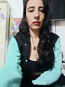 Snapshot of christine-x chatting on June 18, 2026, 10:26 pm christine-x online show from June 18, 2026, 10:26 pm
