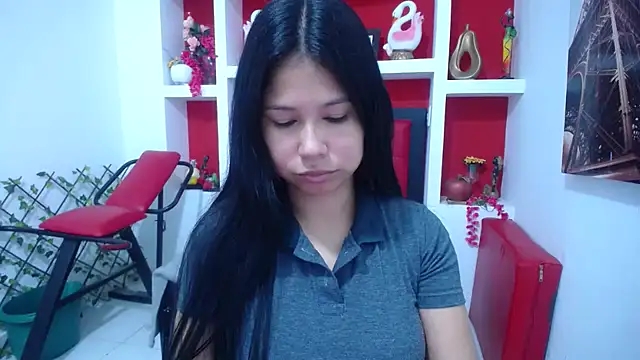 Letty Plugxo online show from October 16, 2025, 12:13 pm