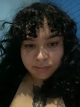 Kimberliprivv online show from April 3, 2026, 3:18 pm