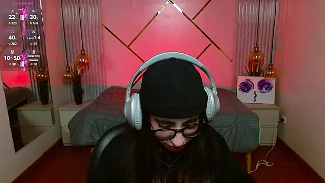 LenaRoses online show from March 19, 2026, 9:04 pm