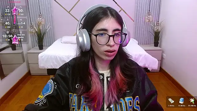 LenaRoses online show from November 10, 2025, 5:29 pm