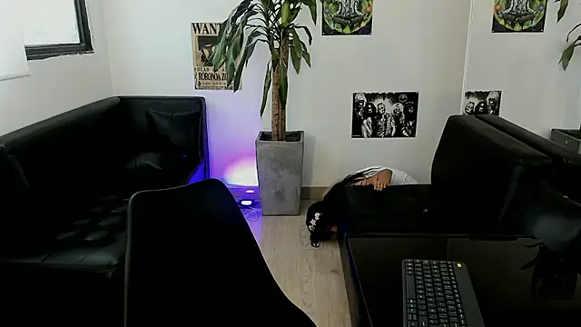 Snapshot of alice_greco chatting on February 7, 2026, 1:30 pm alice greco online show from February 7, 2026, 1:30 pm