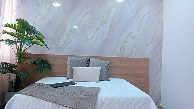 Snapshot of alice_greco chatting on October 12, 2025, 3:02 pm alice greco online show from October 12, 2025, 3:02 pm