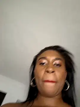 HanaThompson online show from January 2, 2025, 9:50 pm
