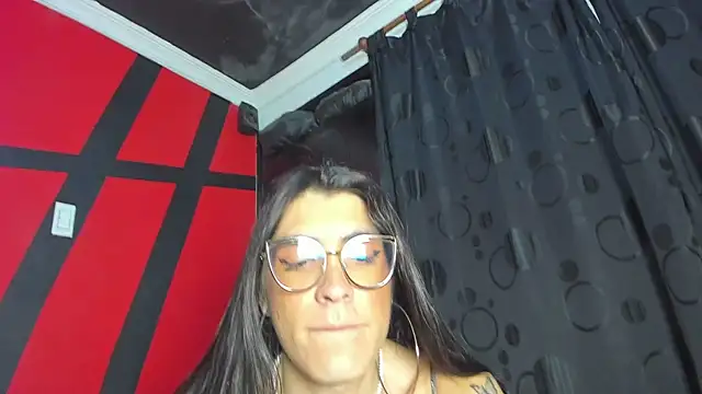 Chaminela 27 online show from February 12, 2025, 3:49 pm