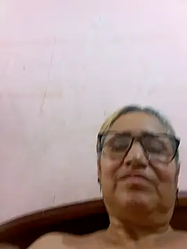 Snapshot of _candi chatting on September 28, 2025, 12:23 pm  candi online show from September 28, 2025, 12:23 pm