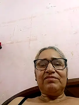 Snapshot of _candi chatting on October 22, 2025, 12:37 pm  candi online show from October 22, 2025, 12:37 pm