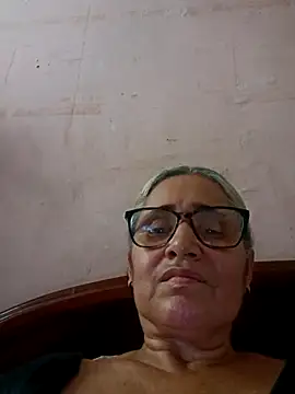 Snapshot of _candi chatting on September 27, 2025, 9:32 pm  candi online show from September 27, 2025, 9:32 pm