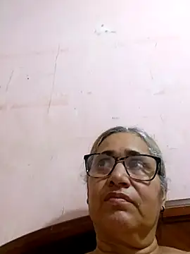 Snapshot of _candi chatting on October 31, 2025, 4:31 am  candi online show from October 31, 2025, 4:31 am