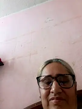 Snapshot of _candi chatting on September 26, 2025, 12:34 pm  candi online show from September 26, 2025, 12:34 pm