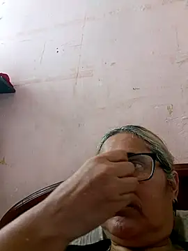 Snapshot of _candi chatting on September 29, 2025, 2:34 pm  candi online show from September 29, 2025, 2:34 pm