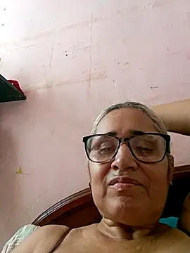 Snapshot of _candi chatting on September 18, 2025, 5:38 pm  candi online show from September 18, 2025, 5:38 pm