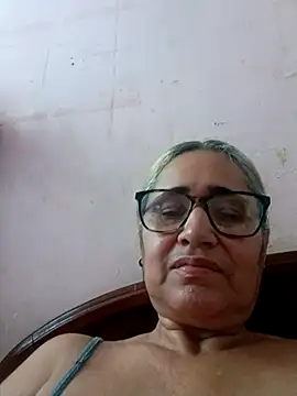 Snapshot of _candi chatting on September 22, 2025, 12:11 pm  candi online show from September 22, 2025, 12:11 pm