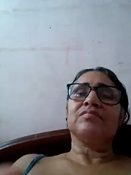  candi online show from February 26, 2025, 9:53 pm
