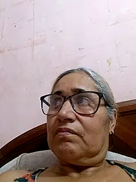 Snapshot of _candi chatting on October 10, 2025, 1:28 am  candi online show from October 10, 2025, 1:28 am