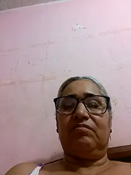 Snapshot of _candi chatting on September 24, 2025, 11:32 pm  candi online show from September 24, 2025, 11:32 pm