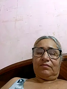 Snapshot of _candi chatting on October 28, 2025, 1:17 am  candi online show from October 28, 2025, 1:17 am