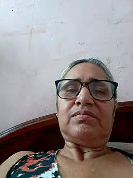 Snapshot of _candi chatting on October 9, 2025, 12:17 pm  candi online show from October 9, 2025, 12:17 pm