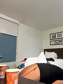 Snapshot of slimerlla chatting on November 4, 2025, 7:01 am slimerlla online show from November 4, 2025, 7:01 am