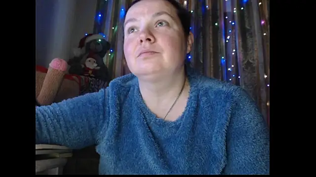 amorelara online show from December 2, 2025, 7:10 am