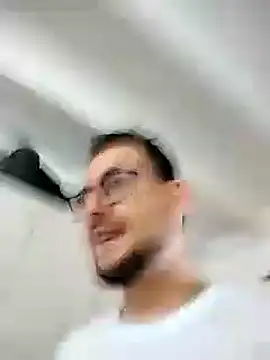 Jerry hot1 online show from November 3, 2025, 6:00 pm