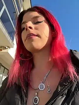 Snapshot of RiriRoseey chatting on October 19, 2025, 6:49 am RiriRoseey online show from October 19, 2025, 6:49 am