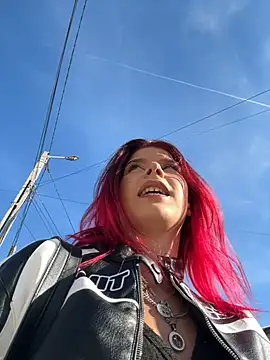 Snapshot of RiriRoseey chatting on November 1, 2025, 8:41 am RiriRoseey online show from November 1, 2025, 8:41 am