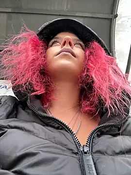 RiriRoseey online show from November 15, 2025, 8:18 am