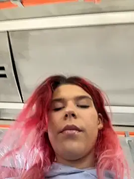 Snapshot of RiriRoseey chatting on September 18, 2025, 6:38 am RiriRoseey online show from September 18, 2025, 6:38 am