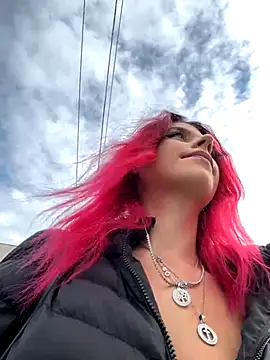 Snapshot of RiriRoseey chatting on October 18, 2025, 6:59 am RiriRoseey online show from October 18, 2025, 6:59 am